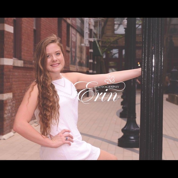 Meet your Posher, Olivia - Picture 1 of 1